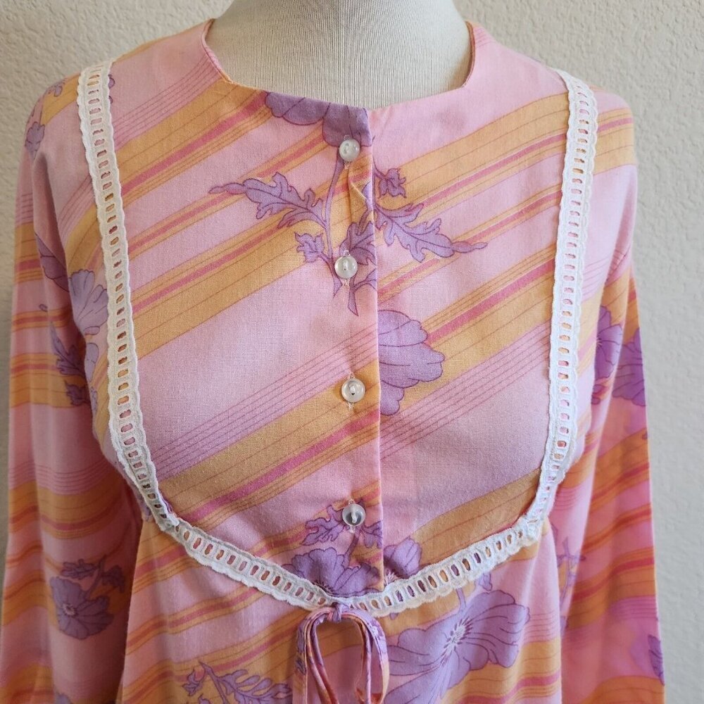 Vintage Floral Striped Housewife Ruffle Hem Long Sleeve Maxi Dress Nightgown M - Picture 4 of 11